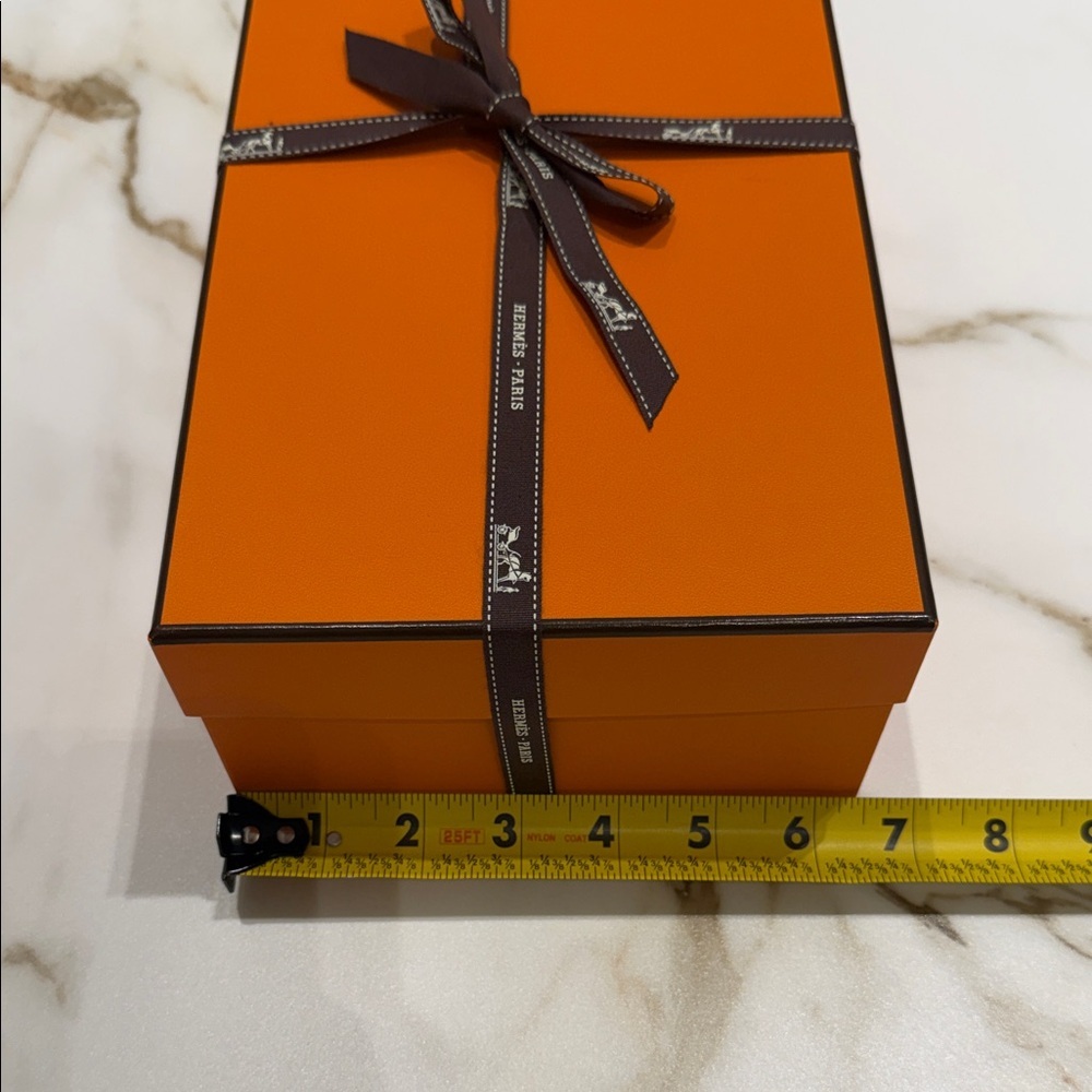 Hermès Orange Gift Box with Ribbon 11x6.5x4 - Picture 3 of 4
